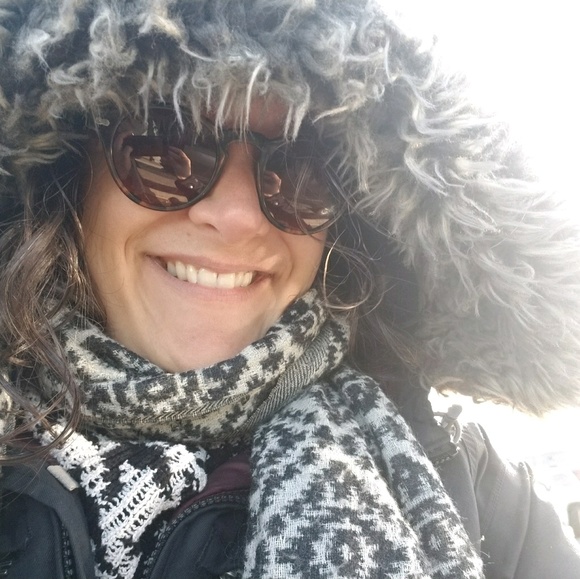 Meet your Posher, Michelle - Picture 1 of 1